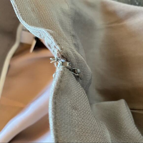 Sine Tailored Curved Pleated Front Skirt Size 2 - Picture 8 of 10